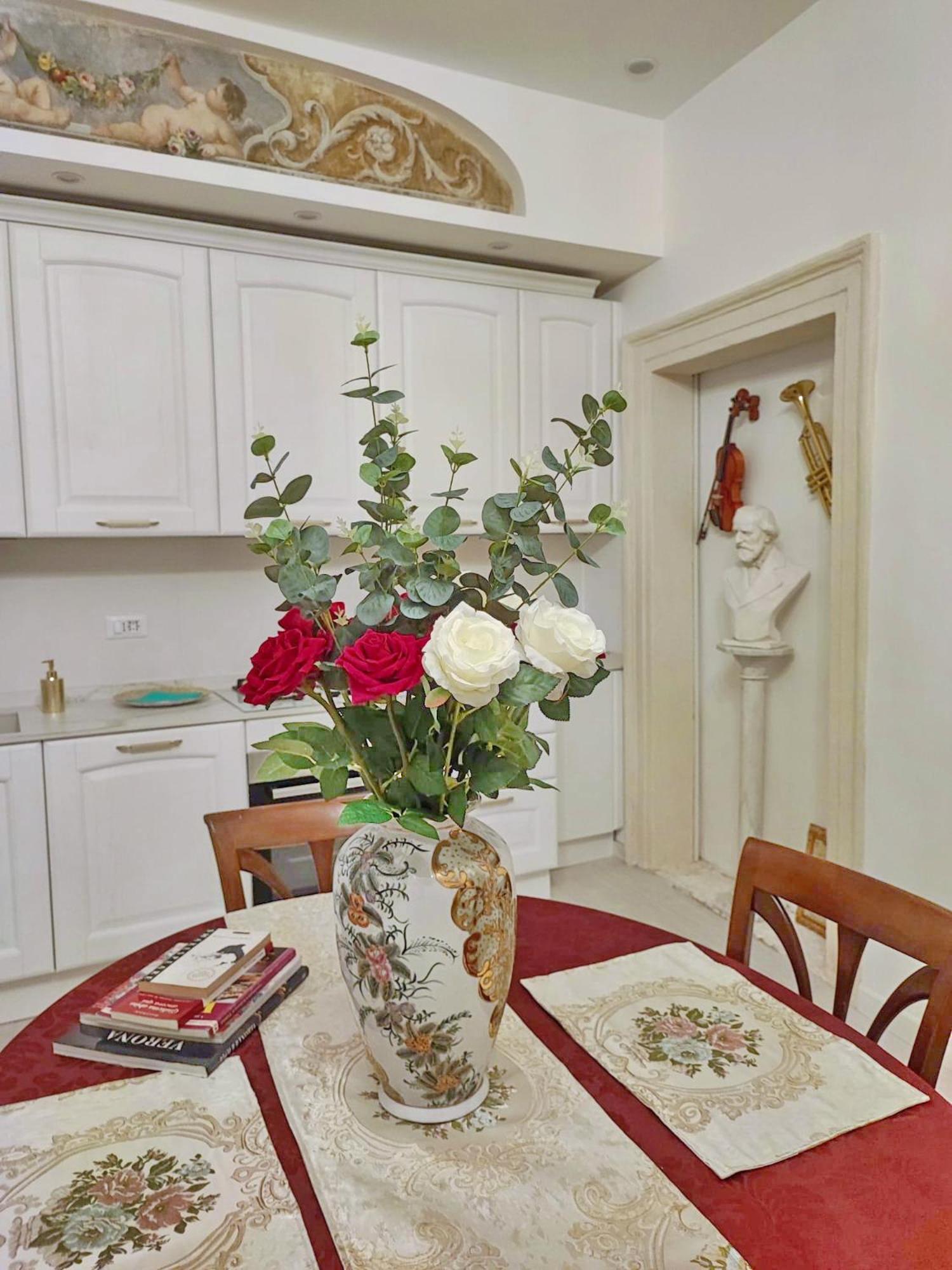 Arena Concert Concerto Love - Historic House Amorino At "Palazzo Tiolo" Palace 베로나 외부 사진
